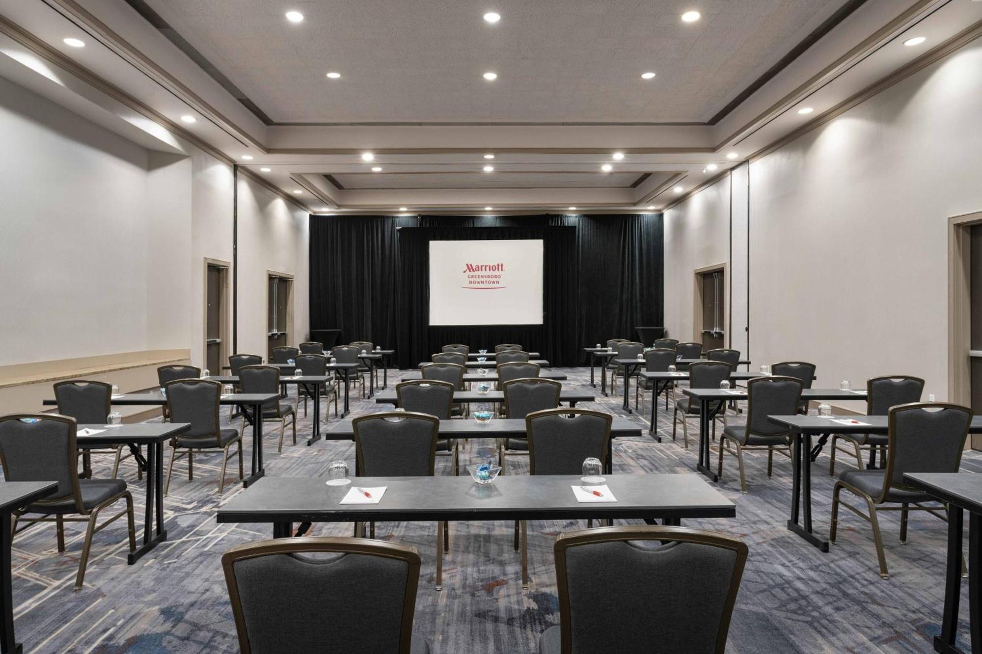 Marriott Greensboro Downtown Exterior foto